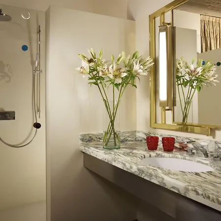 Leone Blu | Esperienze Hotel 2*