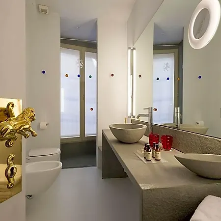 Leone Blu | Esperienze 2*