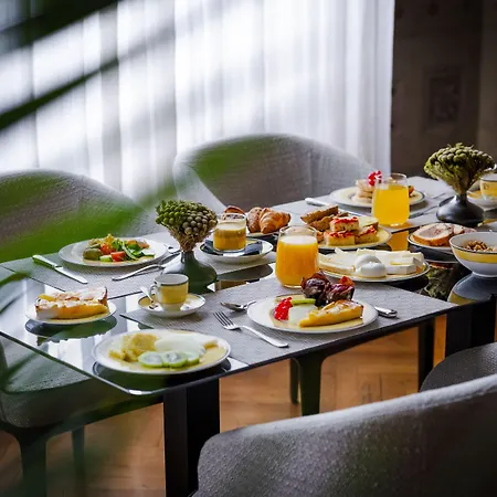 Leone Blu | Esperienze 2*