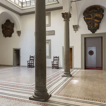 Leone Blu | Esperienze Szálloda Firenze